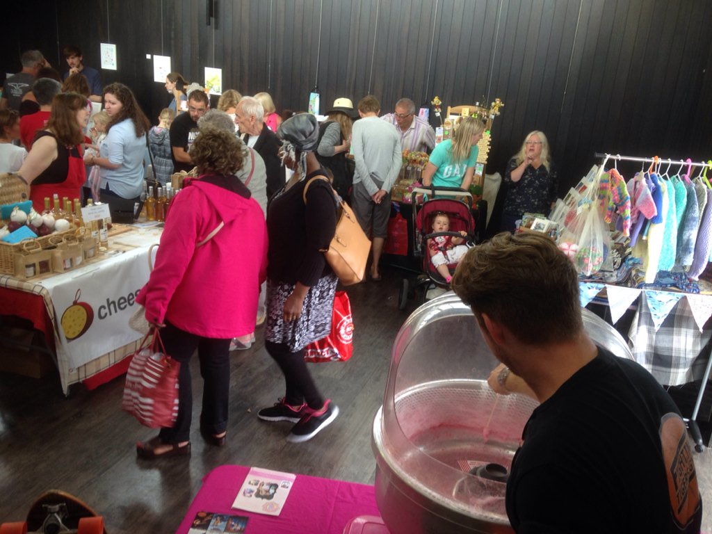 CarnivalFM's tweet photo. Candy flossing, glass decorations (sold by Jessica and Michelle Leader) or amazing cakes made by Katja Seatlor https://t.co/K5qyhECAx6