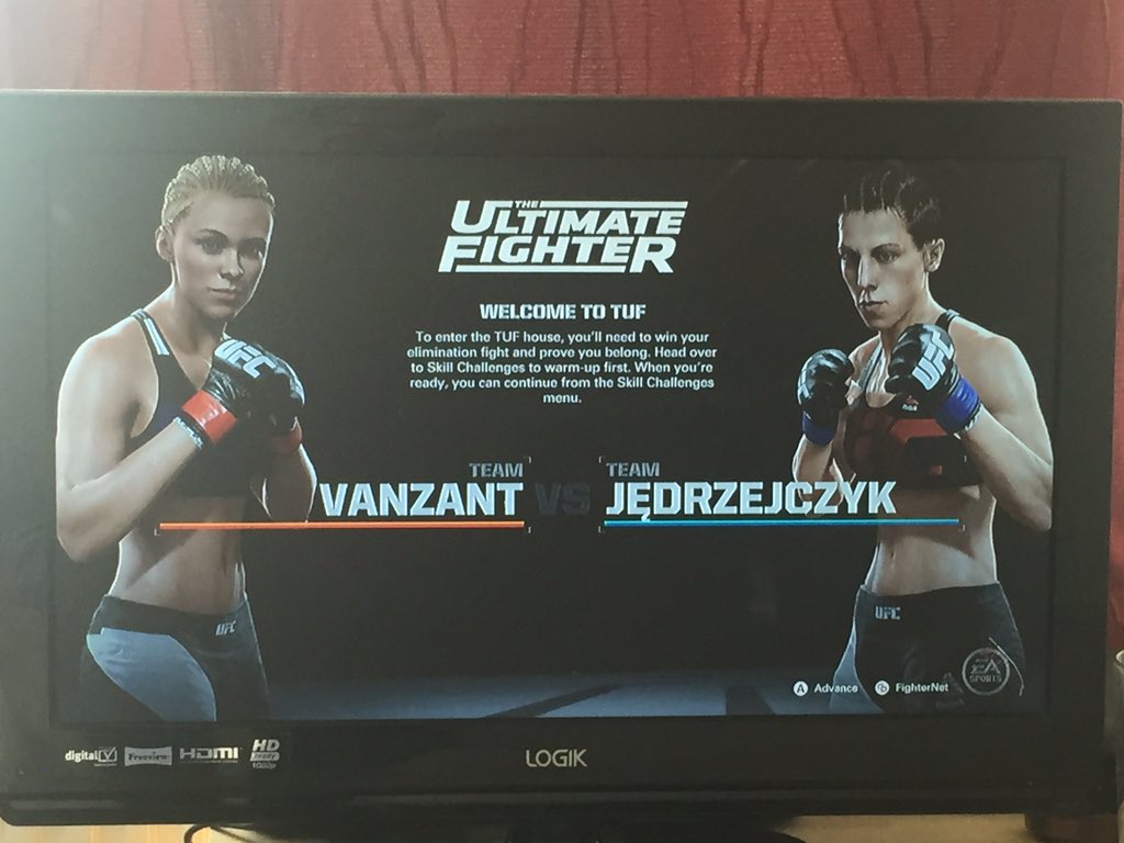 scholes_1's tweet photo. @PaigeVanzantUFC better be on your team! https://t.co/WMCbqyTlpM