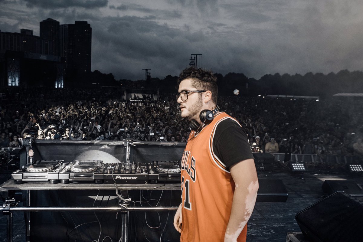BoomboxCartel's tweet photo. lollapalooza 2016 https://t.co/7WCFS4C3Gy