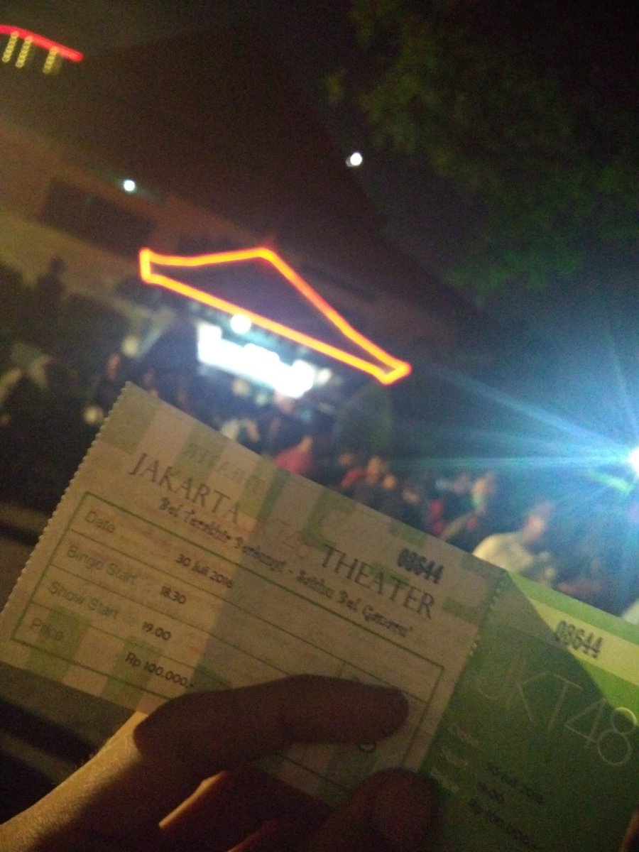 See you 😉
Show terakhir harus semangat ya 😘 <a href="/SinkaJ_JKT48/">Sinka Juliani</a>