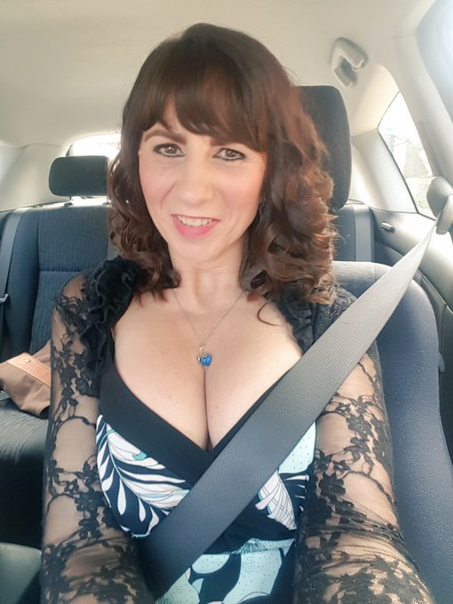 Can't do one without the other  ..the twins say ..Hi Guys! Xxx https://t.co/O6nMm4wsOi