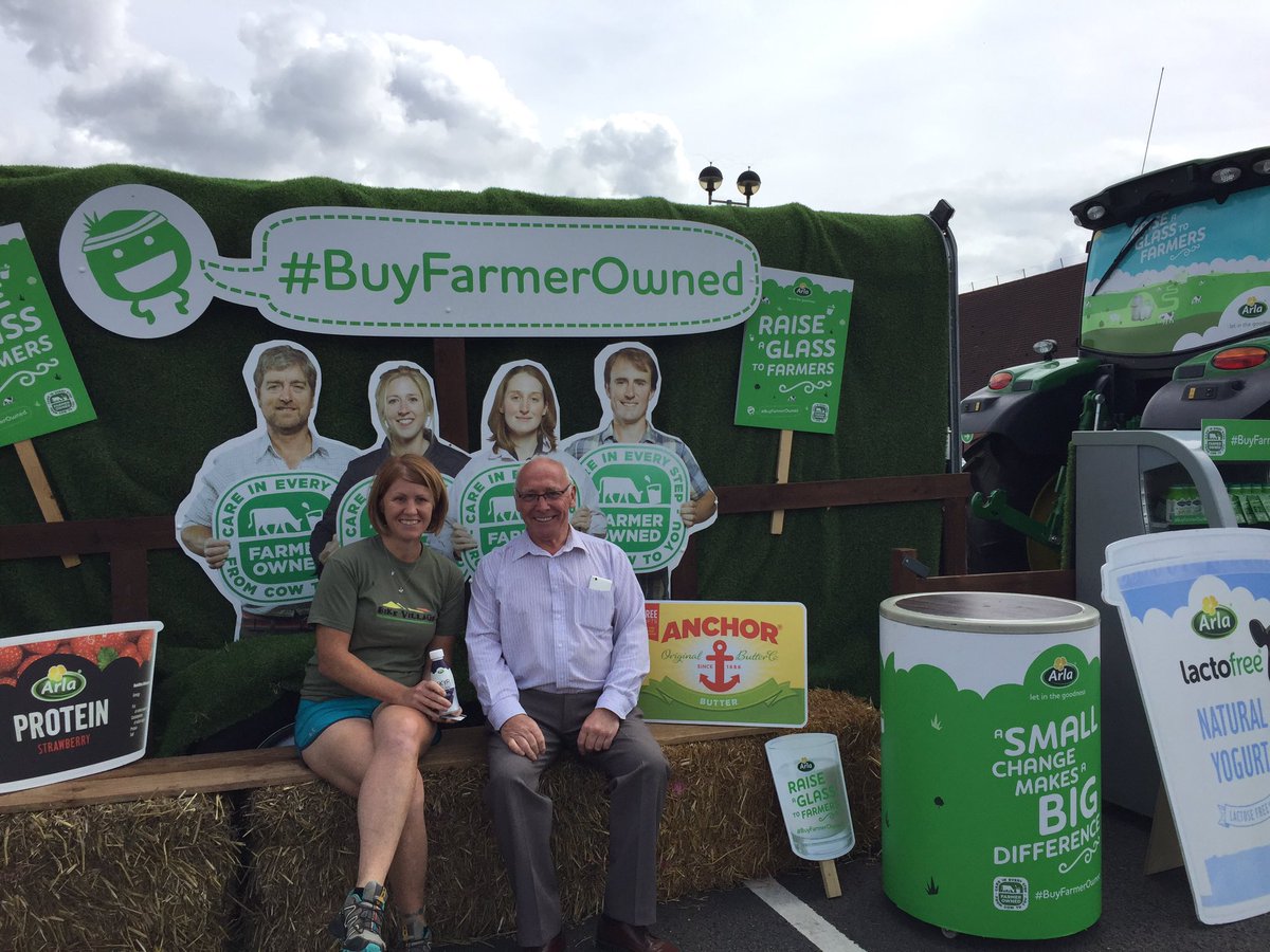 PorteusVicky's tweet photo. Great day so far at ASDA Leamington. #buyfarmerowned @ArlaFoodsUK https://t.co/3ljEbQIyBj
