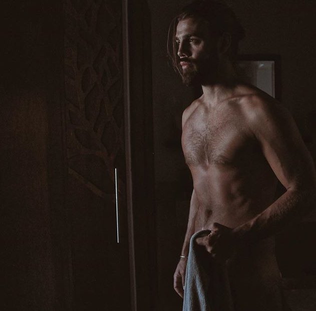 TheHotVamp's tweet image. 