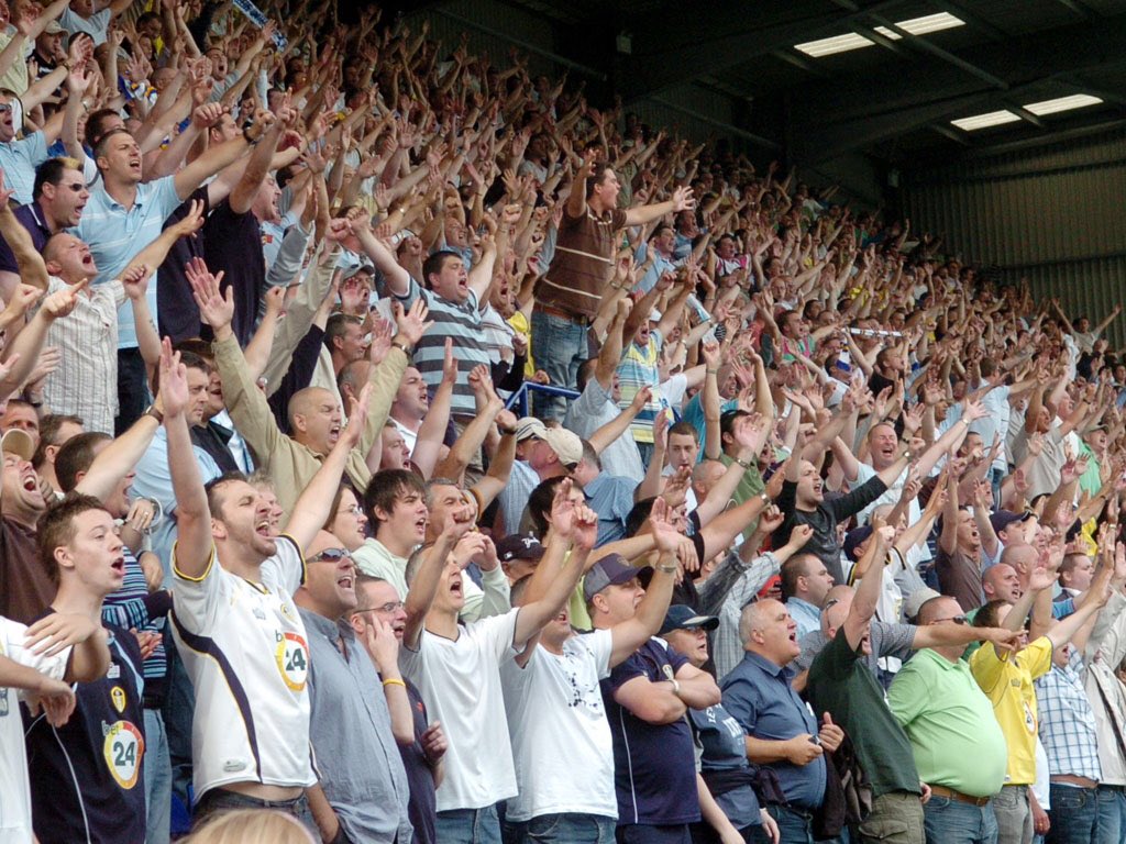 TheFLZone's tweet photo. Who's the bigger club?

RT - Leeds United
FAV - Aston Villa 
#lufc #avfc https://t.co/tC8AMD4fGm