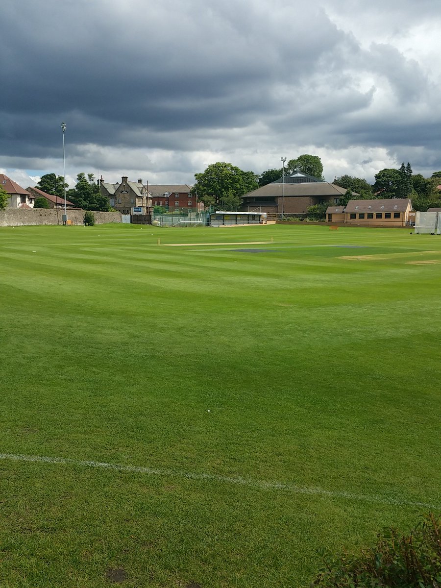 millhouseswkscc's tweet photo. 1s captain Akhtar Khan wins the toss v @HallamCC 2s and elects to bat at a sunny Sandygate #gooddeck https://t.co/i7WWkoRd8M