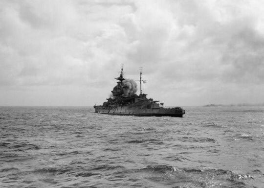 Heisenberg_PzVI's tweet photo. 第二次世界大戦でもっとも活躍した戦艦はアメリカ合衆国海軍でも大日本帝国海軍でもない。
大英帝国の戦艦ウォースパイト。第一次世界大戦のユトランド沖海鮮にも参加し大破している。「老嬢」と呼ばれる。
#BBWarspite https://t.co/XmHh6FdT1p