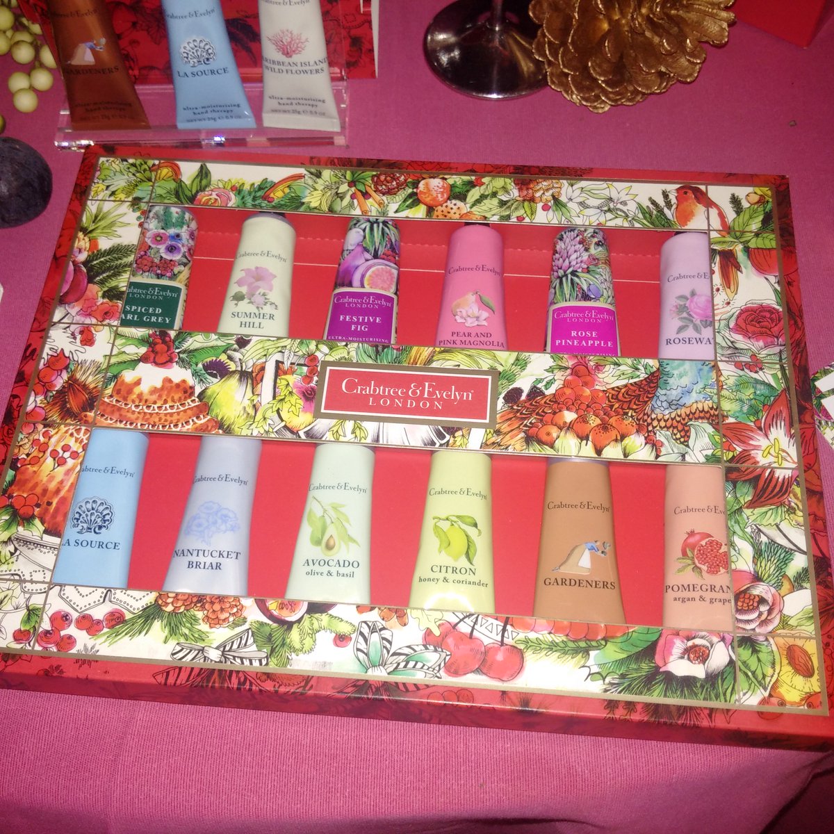 LifestyleSoul's tweet photo. Always a great #gift year round and an even better stocking filler at #Xmas @CrabtreeUK #CEFest #beautyaddict https://t.co/5zGbHllZrZ
