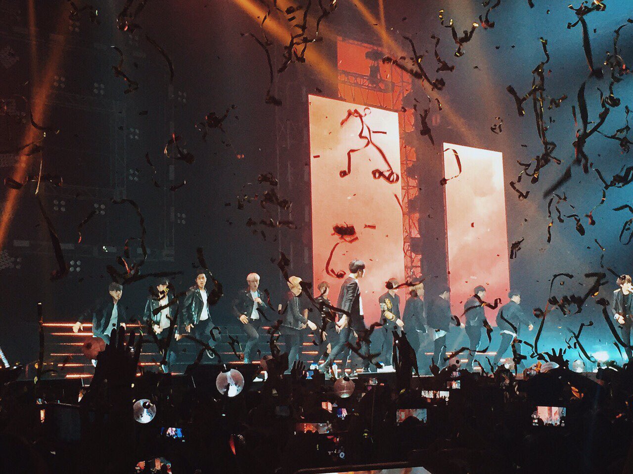 [Picture/Media] BTS at 2016 BTS LIVE ‘화양연화 On Stage:Epilogue’ in Manila