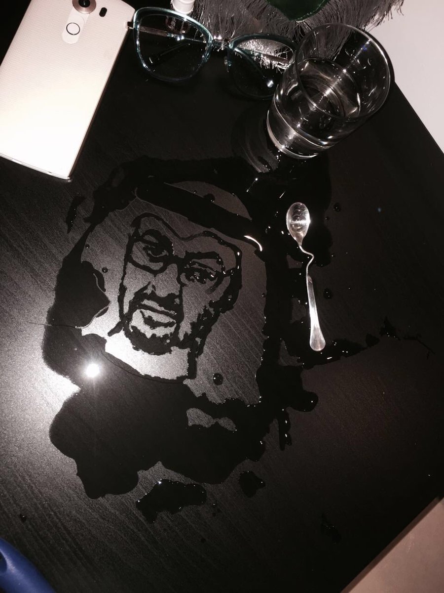 but6t6's tweet photo. @SalamaHamdan9 
#محمد_بن_زايد
الرسم بالماء https://t.co/po6hk6tFCf