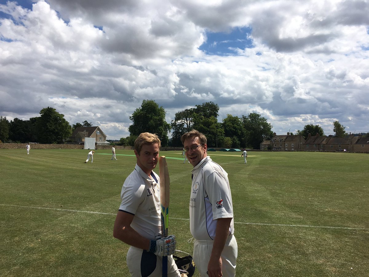 1st XI update: Chad vs E&amp;W Hendred, visitors win toss and bowl. <a href="/richardingram1/">Richard Ingram</a> and D Townsend opening for the lions