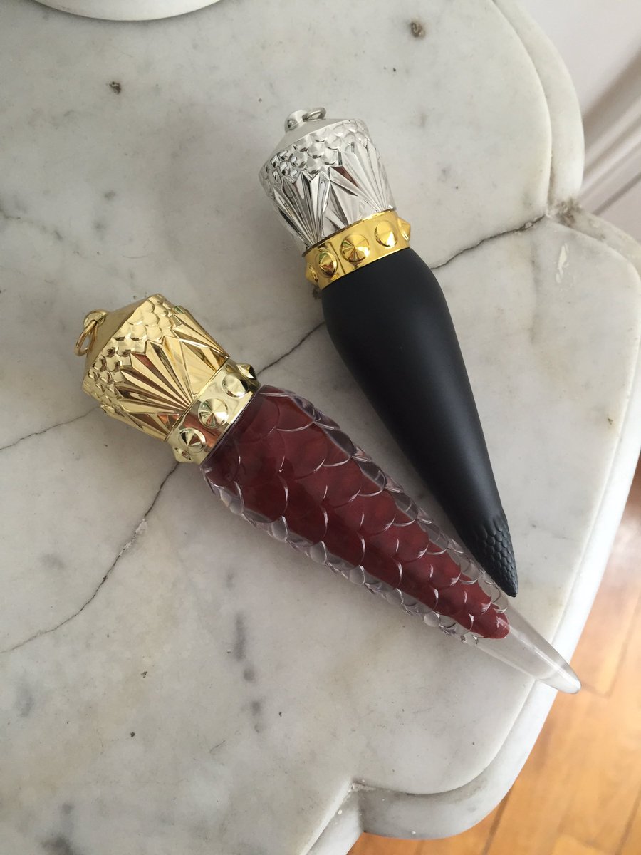 laparvenue's tweet photo. Happy #LipstickDay ! 💄 @LouboutinWorld #lipstick #loubilaque https://t.co/cXTdCudlIg