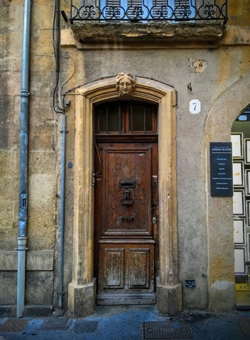 A cool old door in Aix-en-ProvenceLove these doors.  ift.tt/2anKj0b