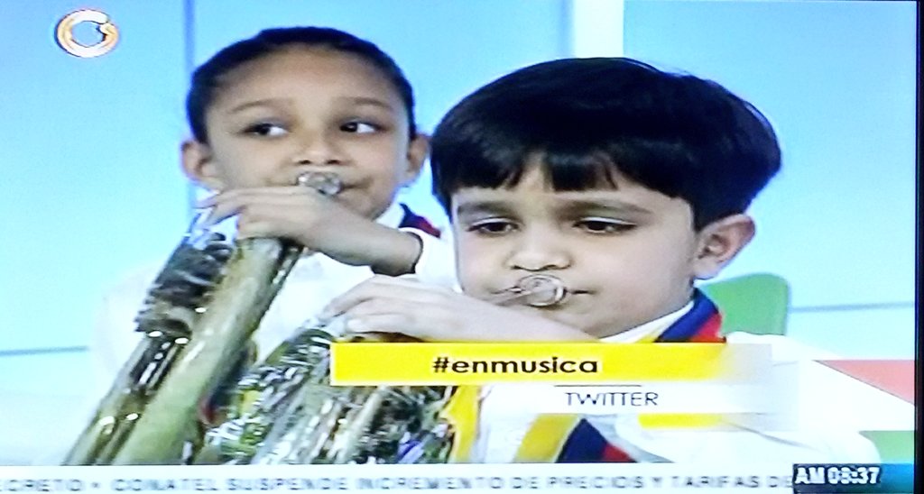 hurtadodasilva's tweet photo. Dios bendiga a todos los profesores coordinadores atrileros que hacen posible que @elsistema funcione #enmusica https://t.co/0KDb1j8bTP