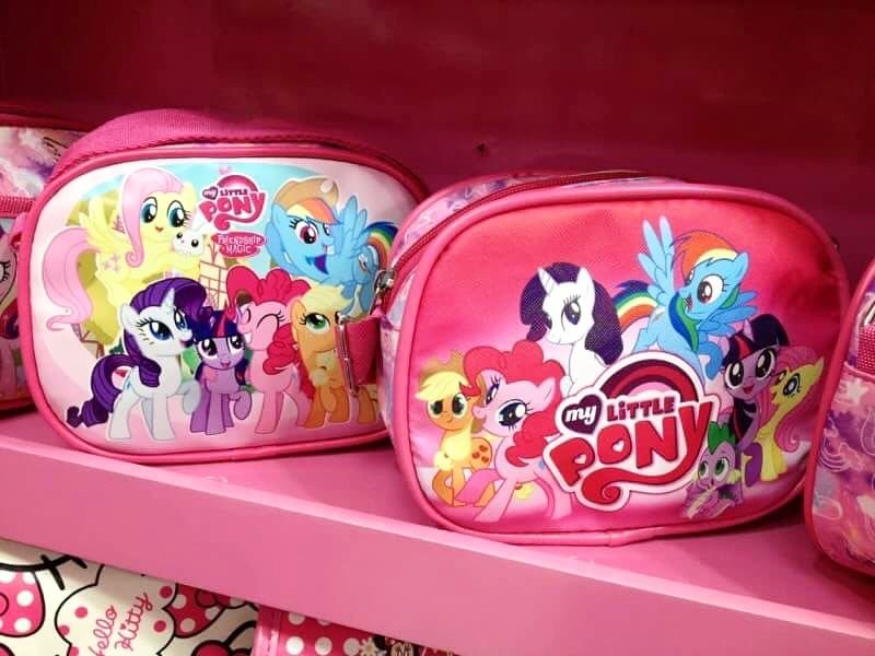 madolls_store's tweet photo. กระเป๋าสะพายข้าง โพนี่
ขนาด 8 นิ้ว
ใบละ 200฿
#Pony #MyLittlePony https://t.co/n9yuwnyDlh