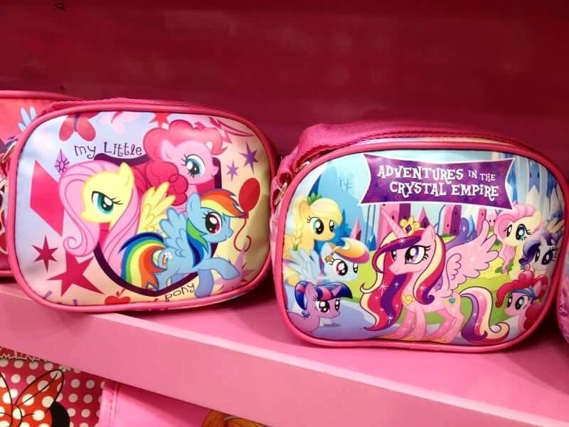 madolls_store's tweet photo. กระเป๋าสะพายข้าง โพนี่
ขนาด 8 นิ้ว
ใบละ 200฿
#Pony #MyLittlePony https://t.co/n9yuwnyDlh