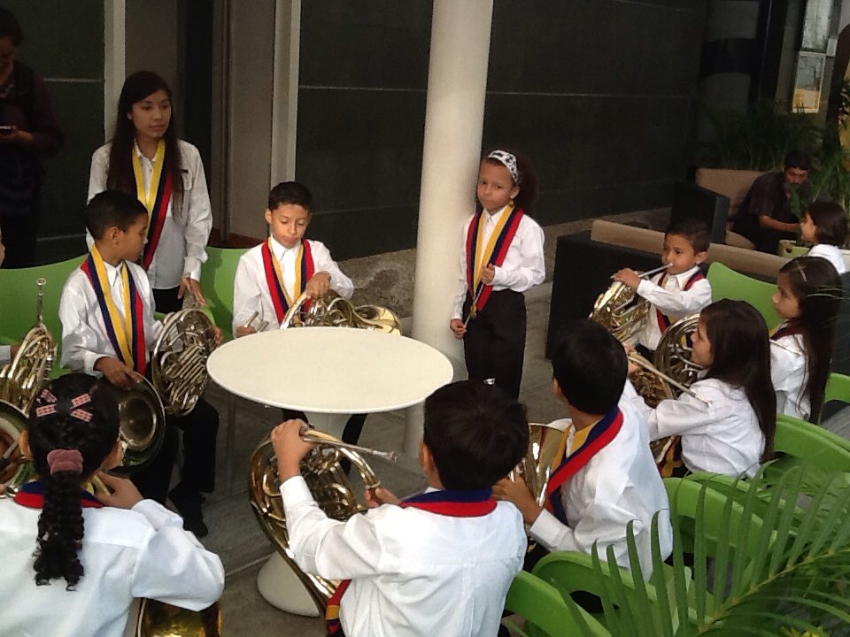 ProgramaNIS's tweet photo. #enmusica #CORNOS @NucleoMontalban en #Especial de @elsistema @globovision @entrenoticiasGV https://t.co/2mdUBHSQql https://t.co/jME3wLZLc6