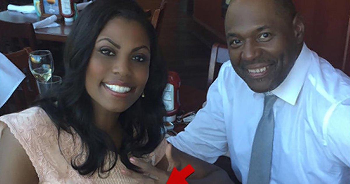 artorrian88's tweet photo. Omarosa #ReputationReport #Citations # OnlineReviews #ReputationScore #BadReputation https://t.co/xBzRL71AJr https://t.co/aQkp52DFOj