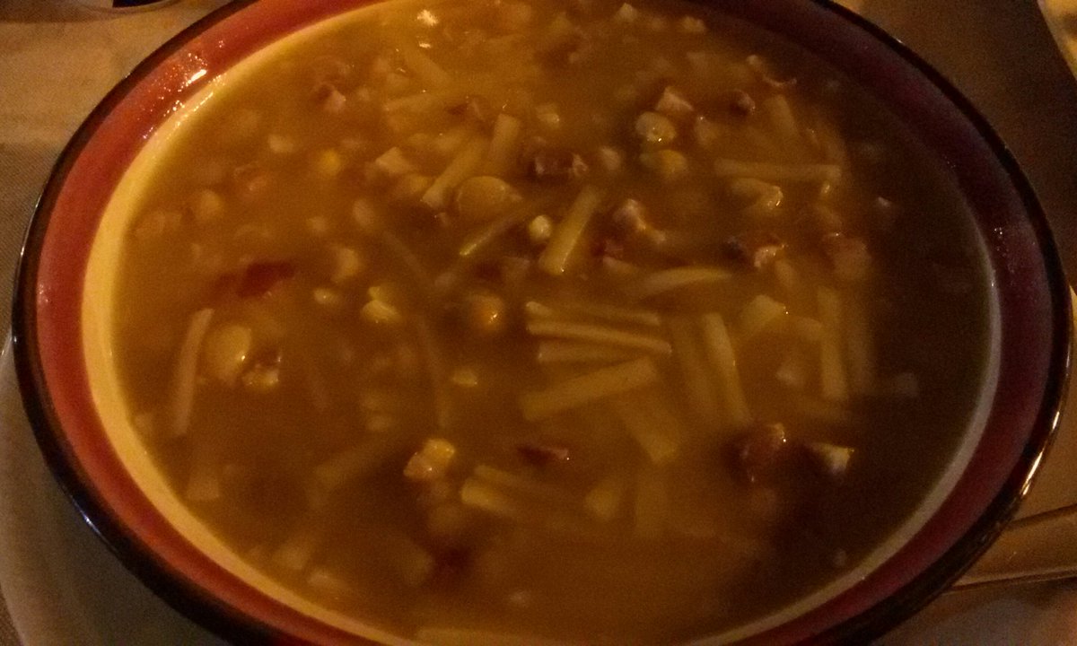 ziaTata72's tweet photo. Sagne&fasule, la cucina povera d'#Abruzzo. Con 38 gradi.
#pranzo #BuonAppetito
#AbruzzoStyle #jesuisabruzzese https://t.co/nf0RWOyOBv
