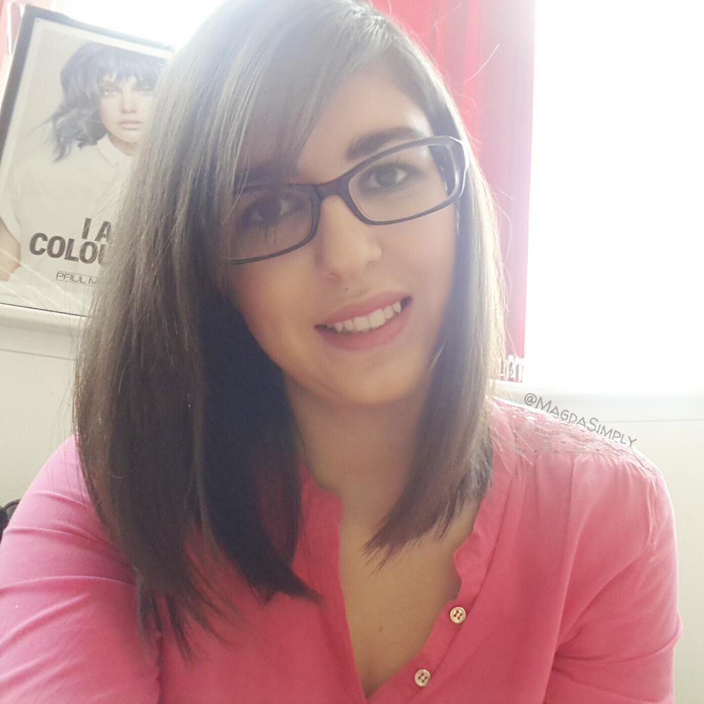 MagdaSimply's tweet photo. I'm done 😄😍 and I'm really happy with the results! Thanks Natalie 😉 #SalonAlchemy #bbloggers #newhair #hairstyle https://t.co/an52UpwuDk