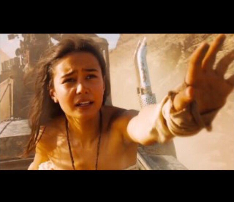 טוויטר 伊藤さとり 映画パーソナリティ בטוויטר 同性で見惚れた女優はコートニー イートン マッドマックス 怒りのデスロード でのセクシーキュートさに そりゃあ囲われちゃうわ キング オブ エジプト でのエロカワ姿に 彼女の為なら命懸けでインディ