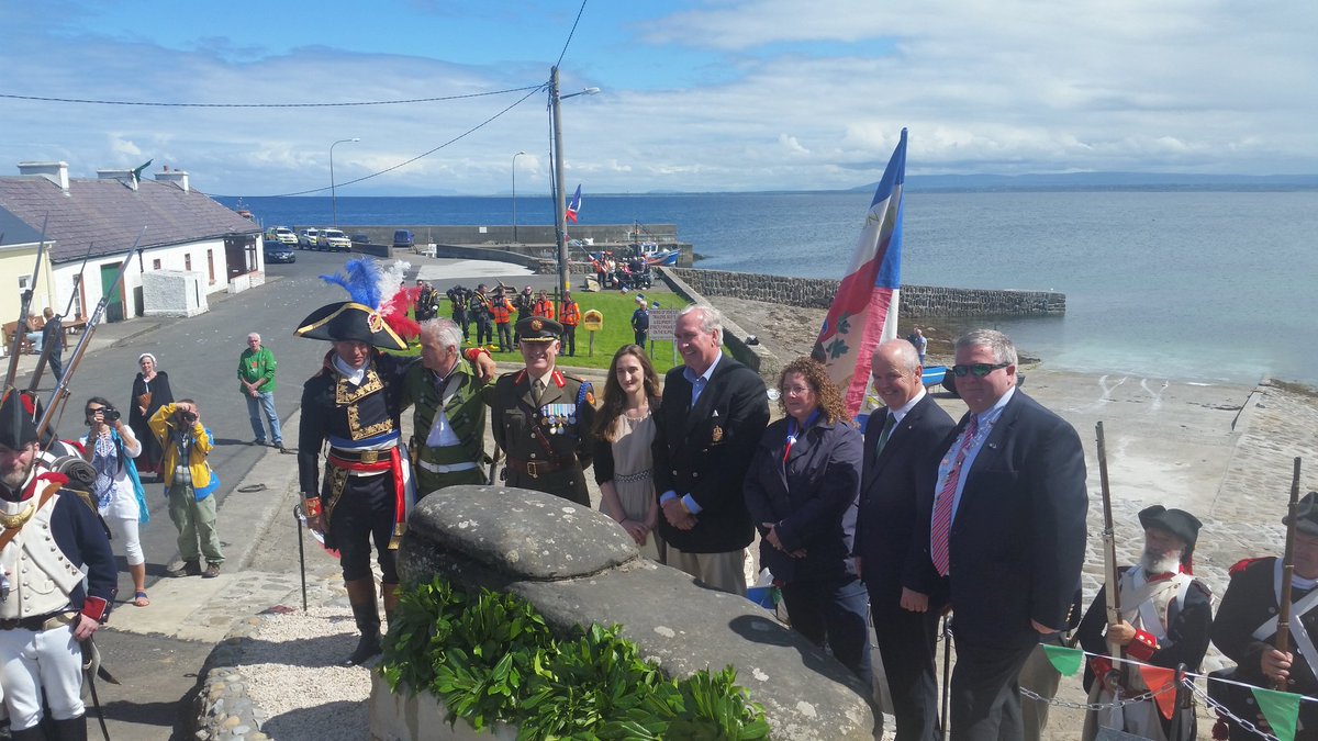 daracalleary's tweet photo. Wreath laying ceremony underway #InHumbertsFootsteps @FranceinIreland #mayo https://t.co/ZBvlWwVq4J