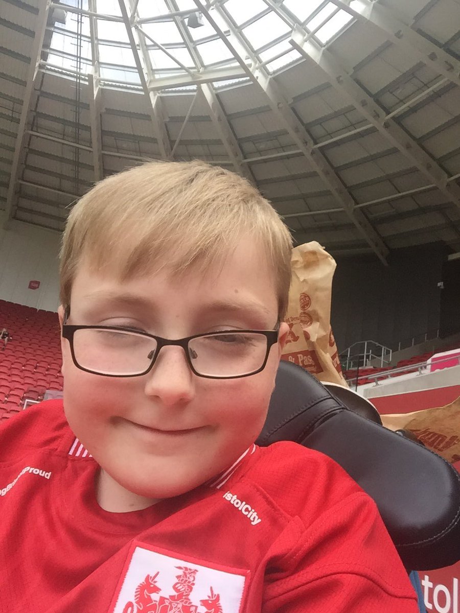 OskarPycroft's tweet photo. Good to be back at #AshtonGate #BristolCity #missedfootball https://t.co/ZThwoXbO5v