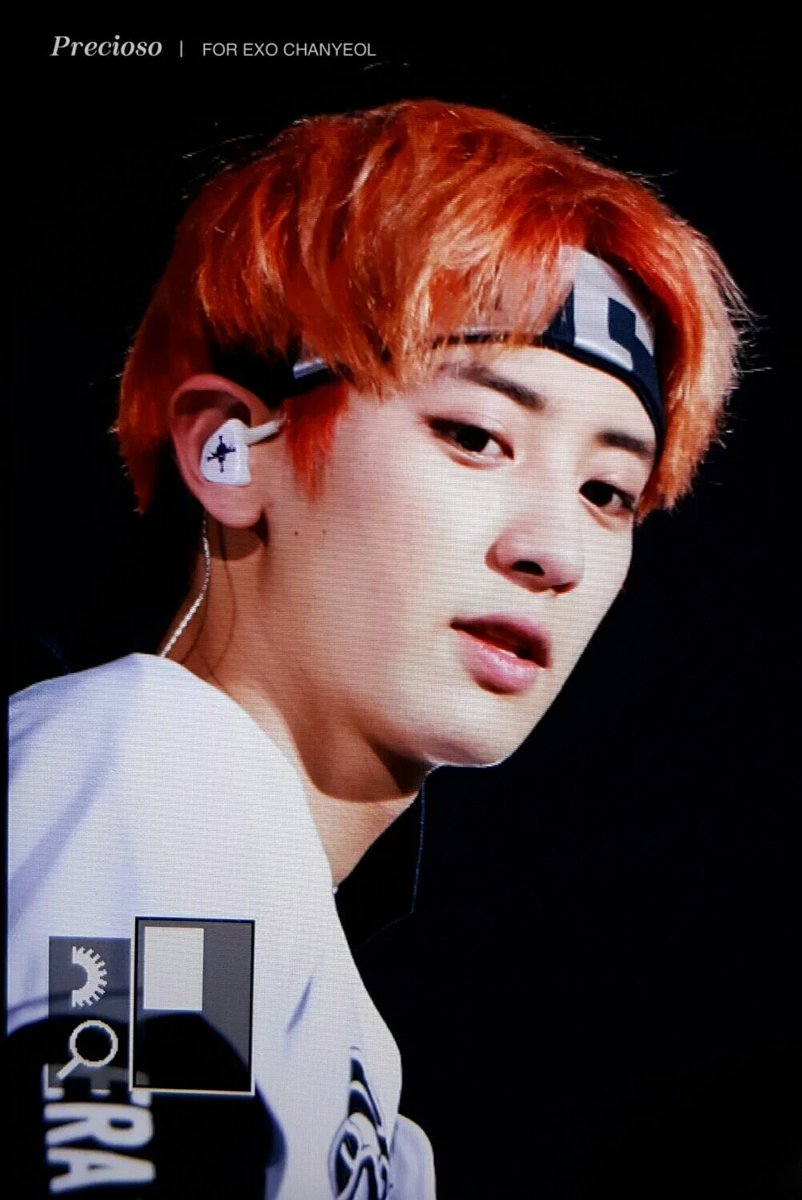 chanyeol pics (@hot_pcy_pict) on Twitter photo 