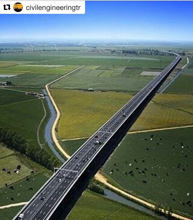 GeotechTips's tweet photo. Fenomenal viaducto Leziria, en Portugal, país que ocupa el 4º lugar mundial en calidad de carreteras. https://t.co/FlOJviYoSn