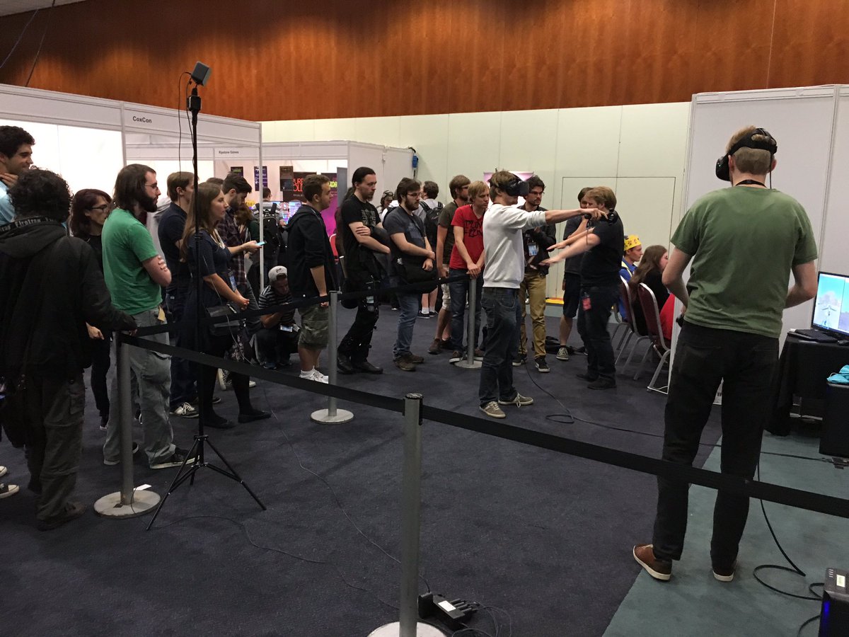 MyHammerLabs's tweet photo. Our new VR Game is presented the first time @CoxConOfficial #CoxCon2016 #VR https://t.co/7BFQ3lU0kb