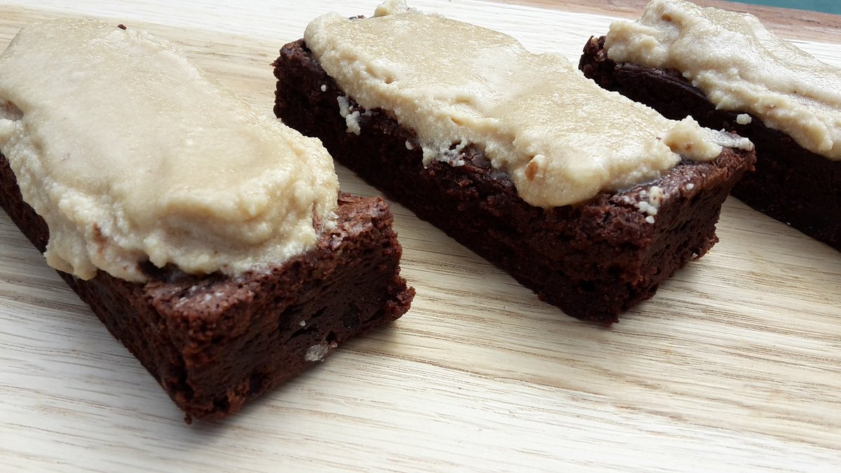 FirePizzas's tweet photo. A few extras ready for @StaggeringBeer summer party! #chocbrownie with #postimpactporter frosting! #IPApickles https://t.co/IY6me0eUUJ