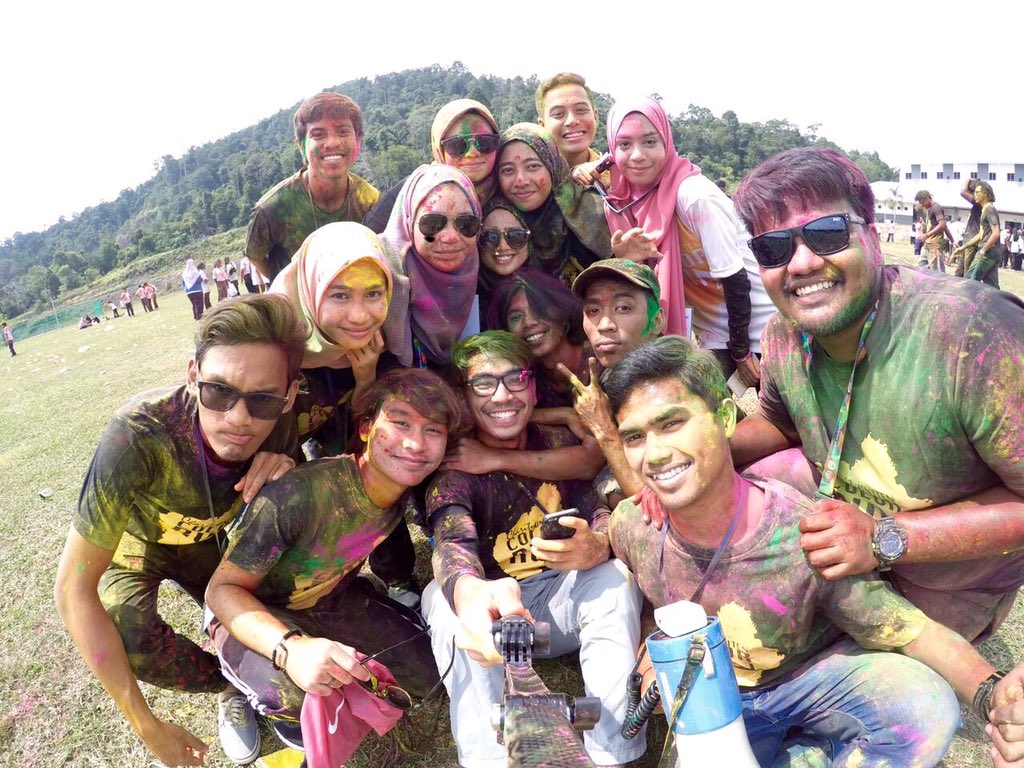 propayed's tweet photo. A great day to remember #unitencolorrun 🤗 https://t.co/qqMZiHdnO6