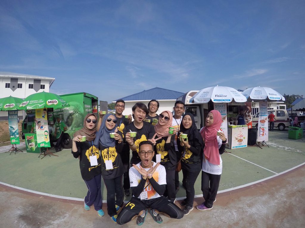 propayed's tweet photo. A great day to remember #unitencolorrun 🤗 https://t.co/qqMZiHdnO6