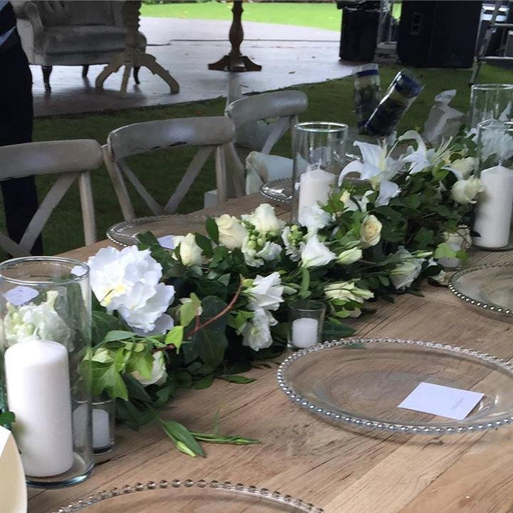 DetailleEvents's tweet photo. G + F Wedding!!! Set up in progress! #gfmakeittothebigleague #detailleevents #drwedding #d… https://t.co/8dOQvzMFIM https://t.co/1B3b6lpgwN