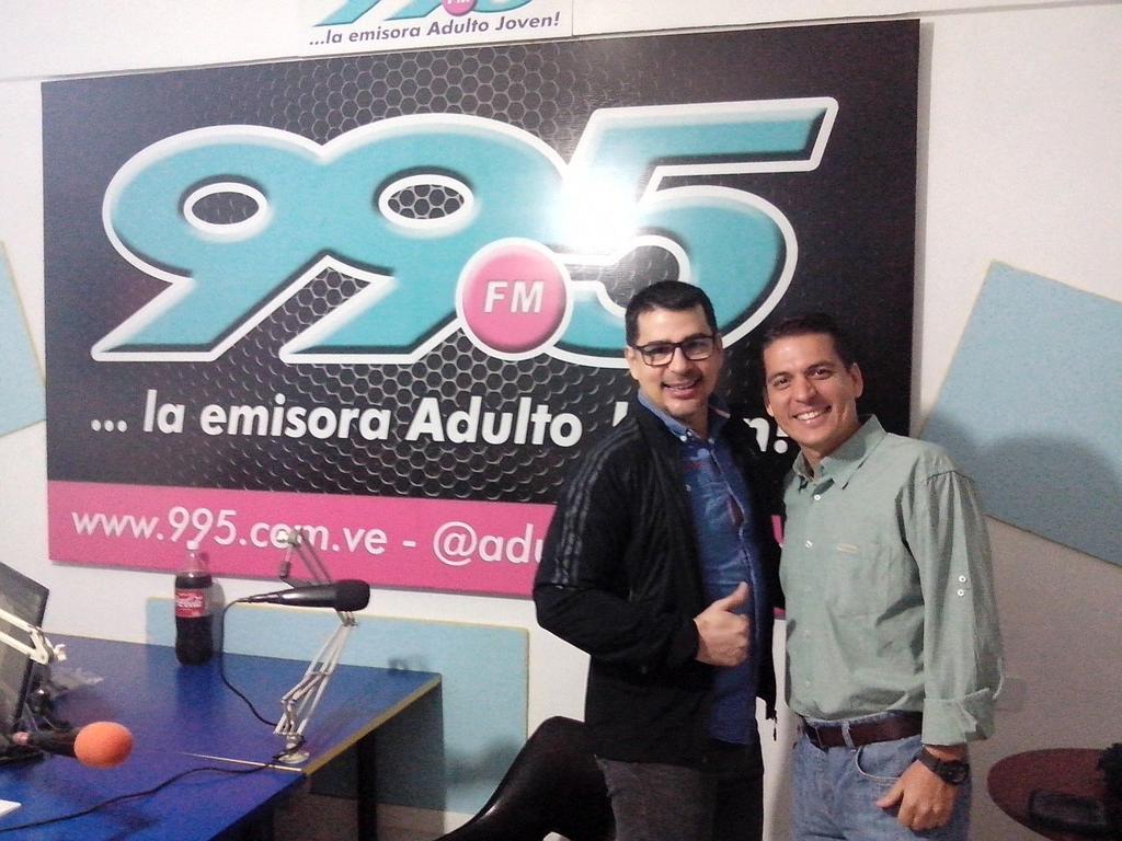 fisiosport_'s tweet photo. Con nuestro invitado especial @soydoctorfitness #FisioSportRadio @adultojoven995 #nutricion #tips #deporte https://t.co/8ogi72iSoF