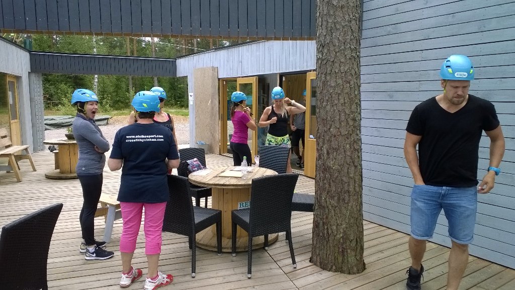 CrossFitH's tweet photo. CrossFit Hyvinkäälle hieno kesäpäivä by #Seikkailusveitsi . Kiitos #sveitsi #crossfithyvinkaa https://t.co/sc2GW7BOMd