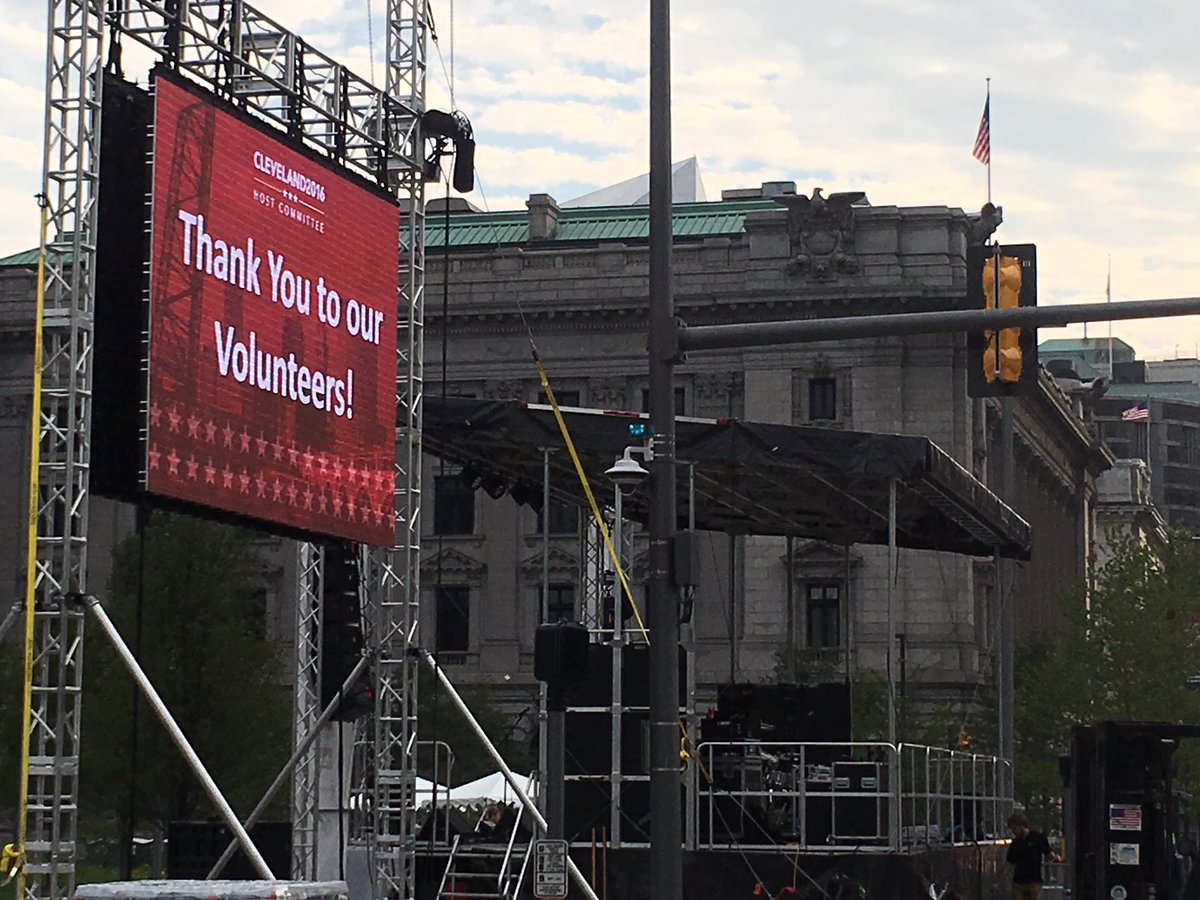 Community thank you party happening today in <a href="/CLEPublicSquare/">CLE Public Square</a> noon to six! #thankscle #ThisisCLE #2016CLE