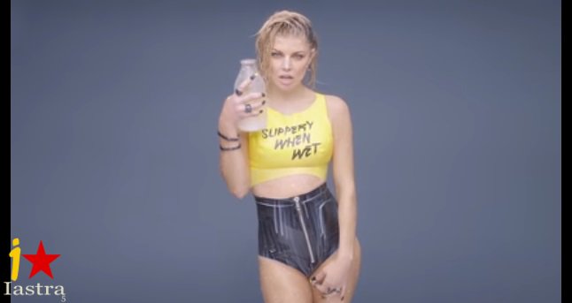 URockMeTV's tweet photo. OH Lord forgive @Fergie shakin that #MILFCandy tat way c hr #SexVideo on #ChristianTV haha https://t.co/QlNDRFCFTf ♥ https://t.co/DdIOkvPuqr