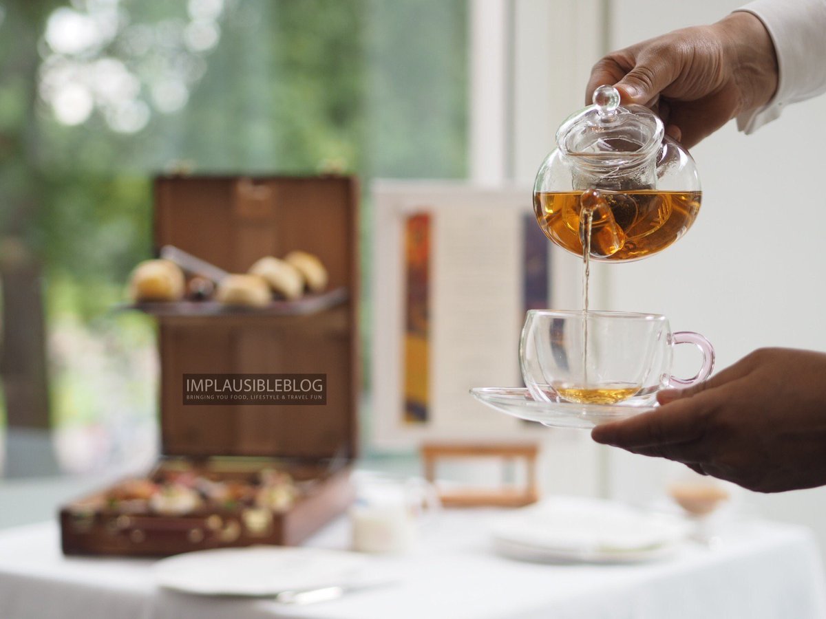 The #ArTea #Afternoontea in full flow <a href="/lancasterlondon/">Haley Martin</a> this afternoon <a href="/PommeryOfficial/">Champagne Pommery</a> <a href="/AfternoonTeaUK/">AfternoonTeaUK</a> <a href="/Bookatable/">Bookatable</a>