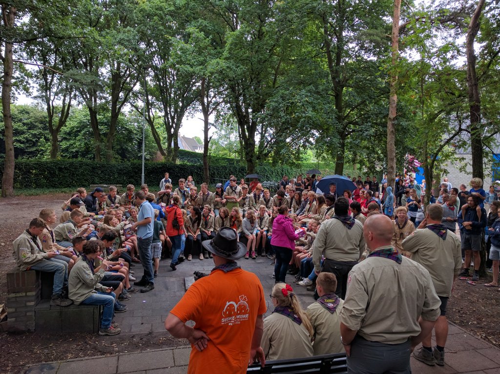 scoutingrijen's tweet photo. Scouts weer veilig terug in #Rijen vanuit #Wiltz .... Met 72 scouts en 13 man/vrouw... Leiding.... Dank je wel! 👍 https://t.co/5pV5CNOBnK