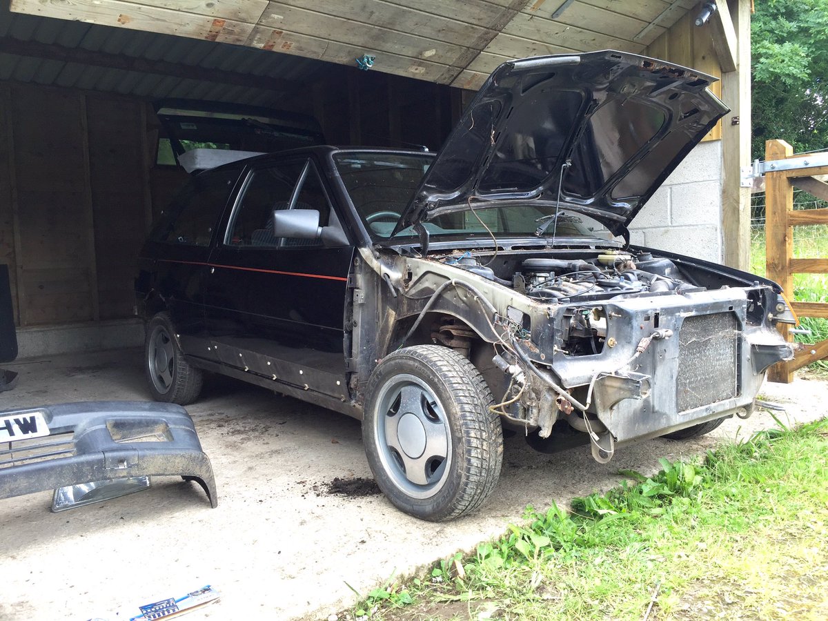 MajorGav's tweet photo. Beyond the point of no return. Front wings/headlights removed. Inner arches: signs of previous welding. #ProjectAX https://t.co/zOdGXl74Vw