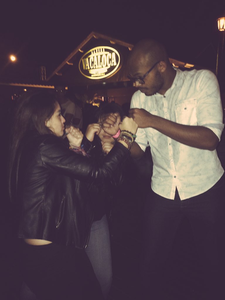 ceciliato_'s tweet photo. EU TIREI FOTO COM O ANDERSON SILVA NINGUE ME SEGURA #VAISPIDER #UFC https://t.co/zruMYTHKnM