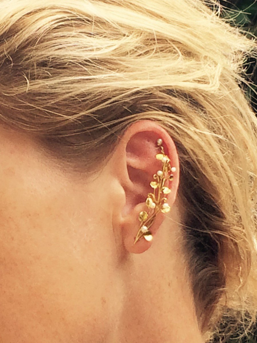 WillBJewellery's tweet photo. Gold and pearl ear piece by Will @WillBJewellery #bespoke #jewellery https://t.co/PwfXc1CR6W