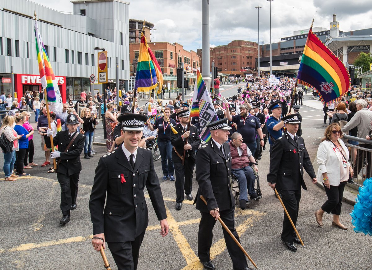 MerseyPolice's tweet photo. We hope everyone at #LiverpoolPride2016 is having a great day https://t.co/yOl3kl627L