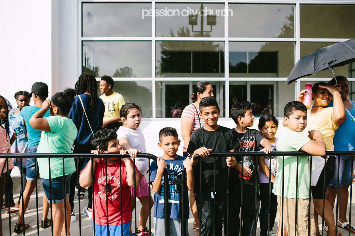passioncity's tweet photo. The doors of 515 are open for thousands of families from our city to receive a backpack from #PROJECTSUPPLY today! https://t.co/EF5kF18NMN
