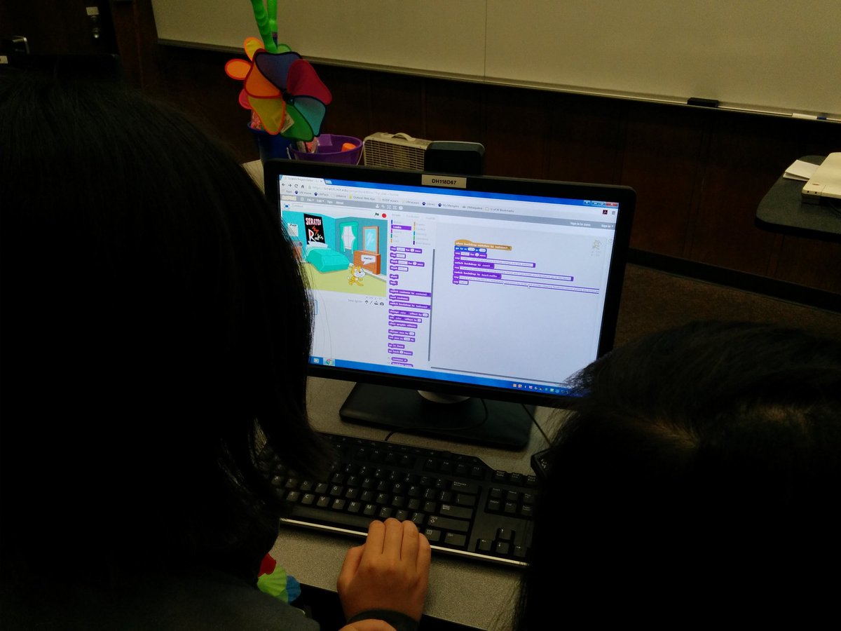 caryghart's tweet photo. #100girlsofcode #memphis Using writing and storytelling in a @scratch project. Love it! https://t.co/gtPzNAL8SU