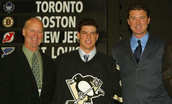 NHLPR's tweet image. THIS DATE IN 2005: @penguins selected Sidney Crosby with the No. 1 pick in 2005 #NHLDraft. ow.ly/ugRW302L7Av