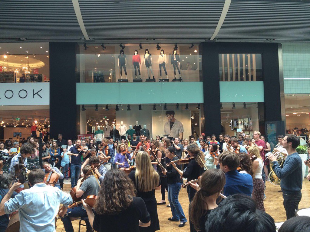 auroraorchestra's tweet photo. #FlashProm fun https://t.co/VyECAMcmlZ