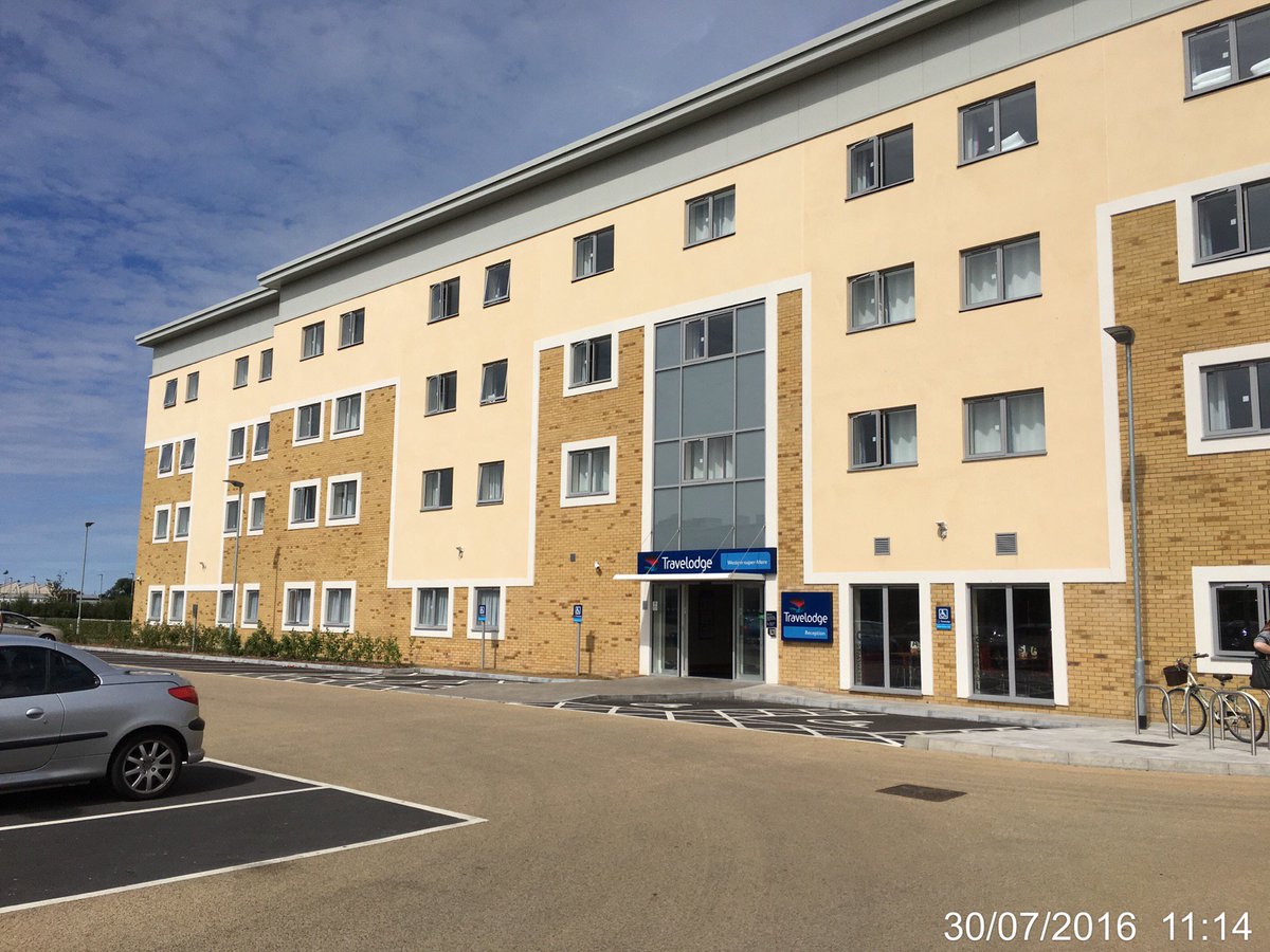 rwnash's tweet photo. Rather good #mb09 (@ Travelodge Weston Super Mare in Weston Super Mare) https://t.co/JtySJ1Tv8s https://t.co/e3HafqVWYU