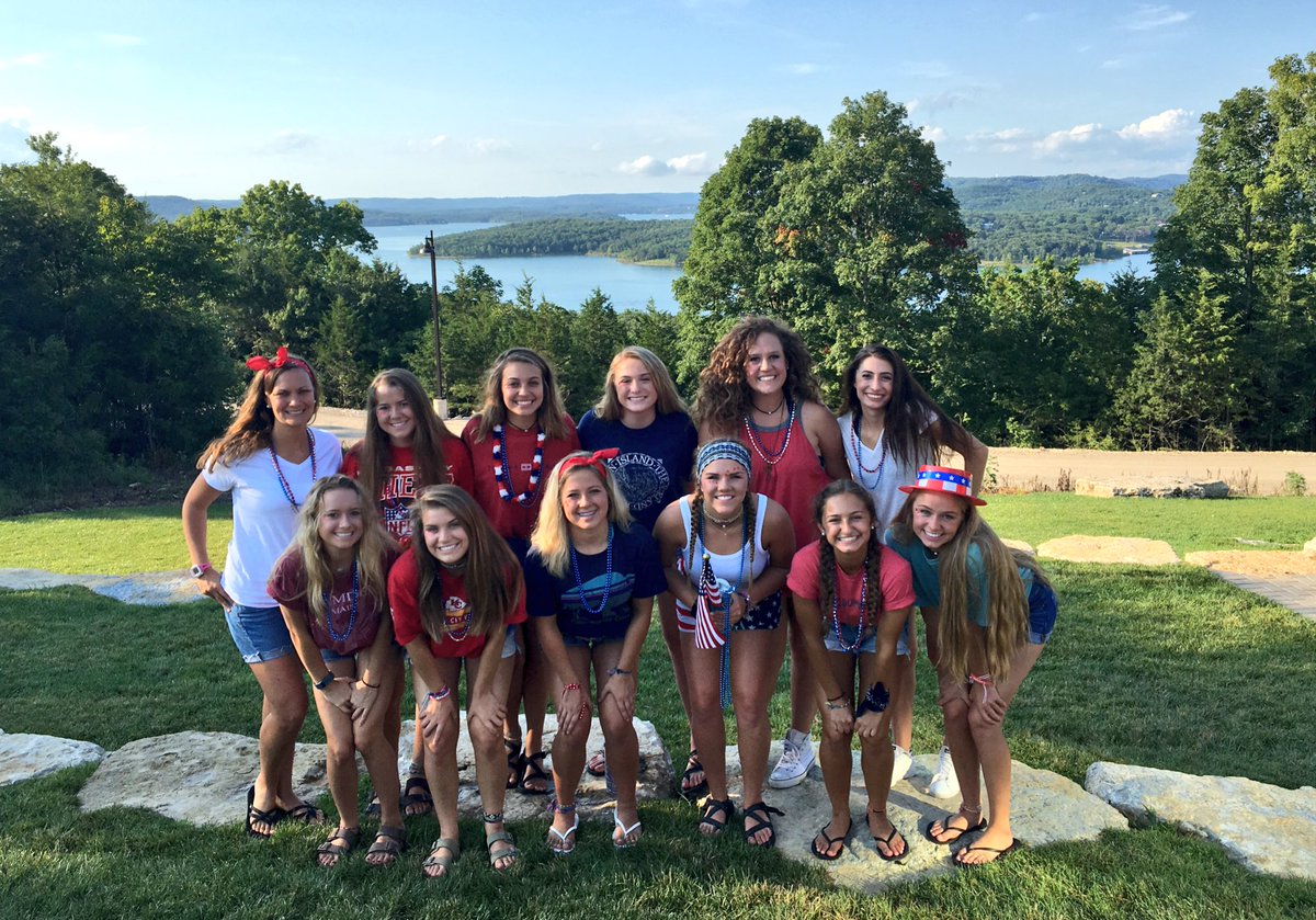 AlysonVoigt's tweet photo. USA, USA, USA, 'Merica! ๐บ๐ธ #YoungLife #kcn2cwc https://t.co/bKSlPG4Cyq