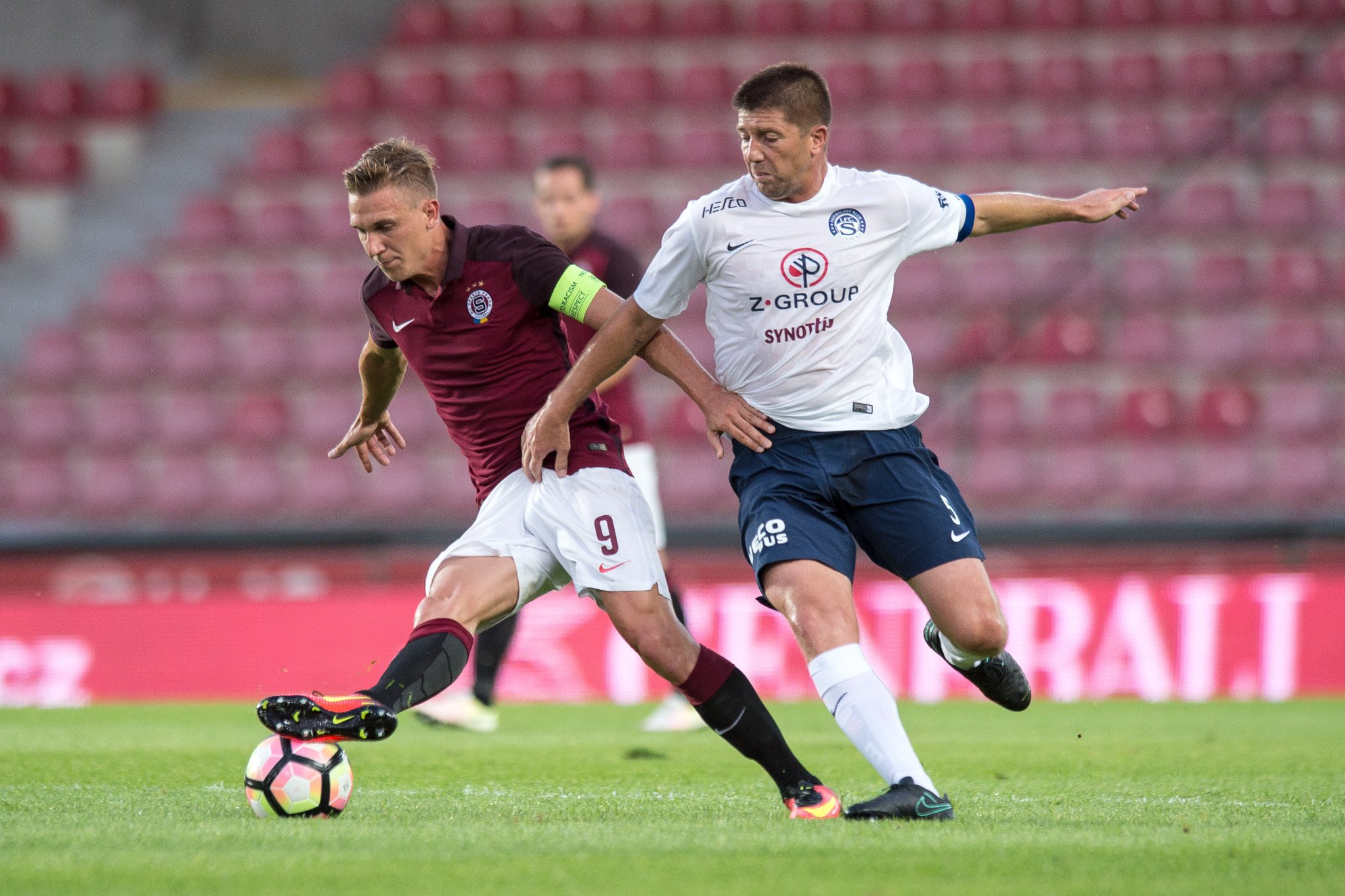 Shumi (R) in a duel with Bořek Dočkal; photo: AC Sparta Praha